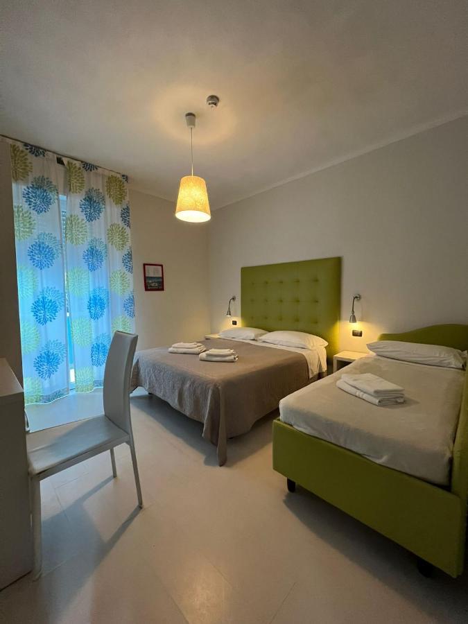 Hotel Leonardo Cesenatico Esterno foto