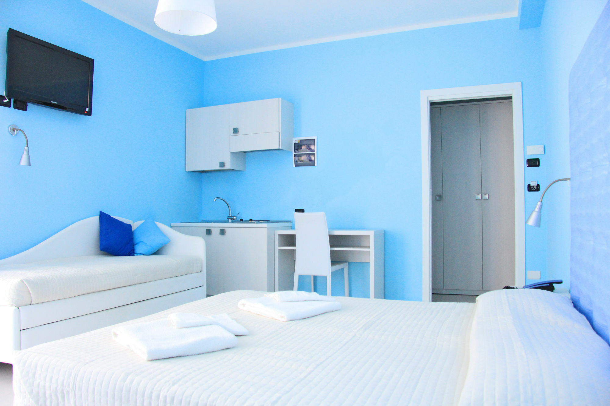 Hotel Leonardo Cesenatico Esterno foto