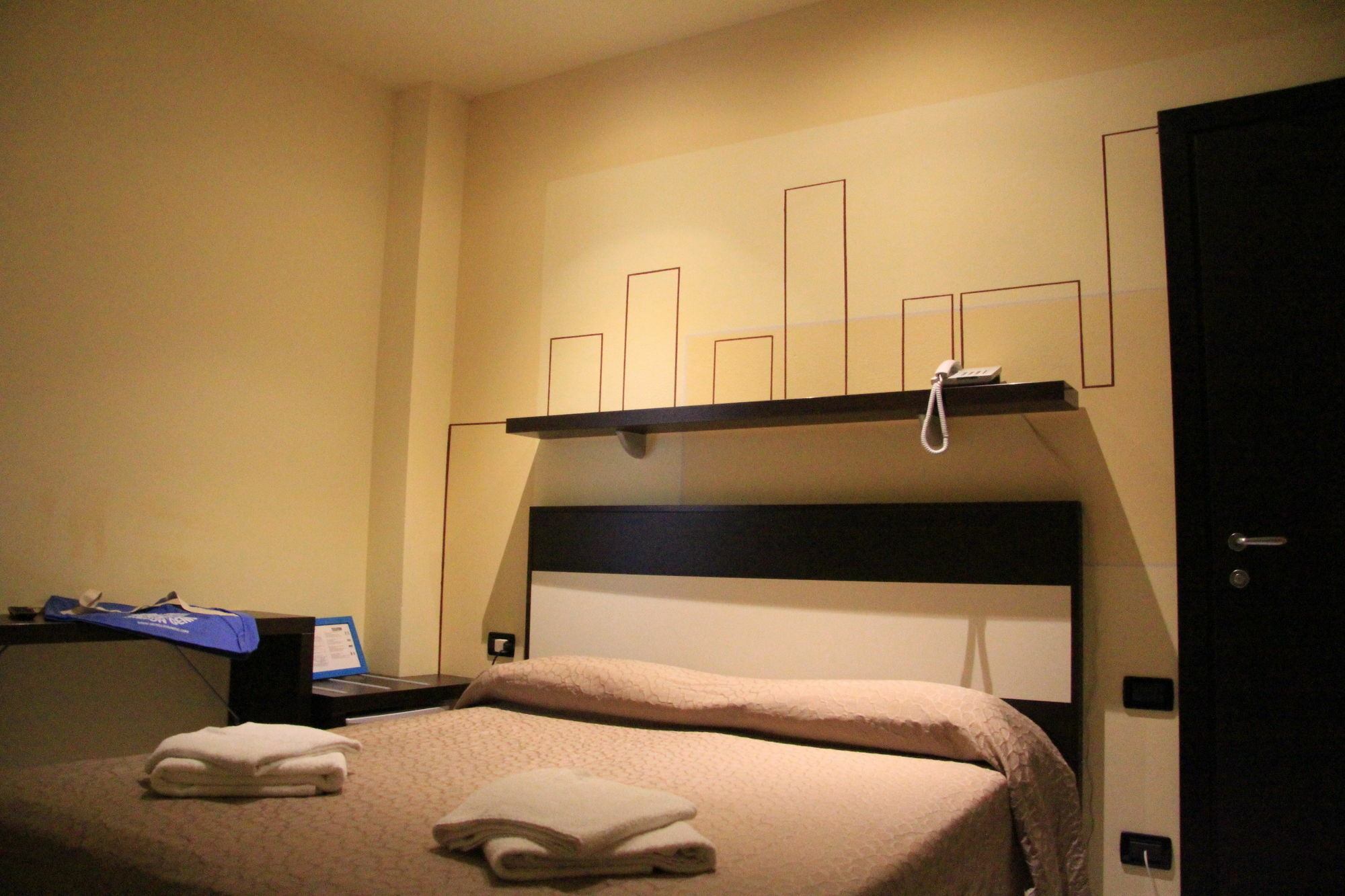 Hotel Leonardo Cesenatico Esterno foto
