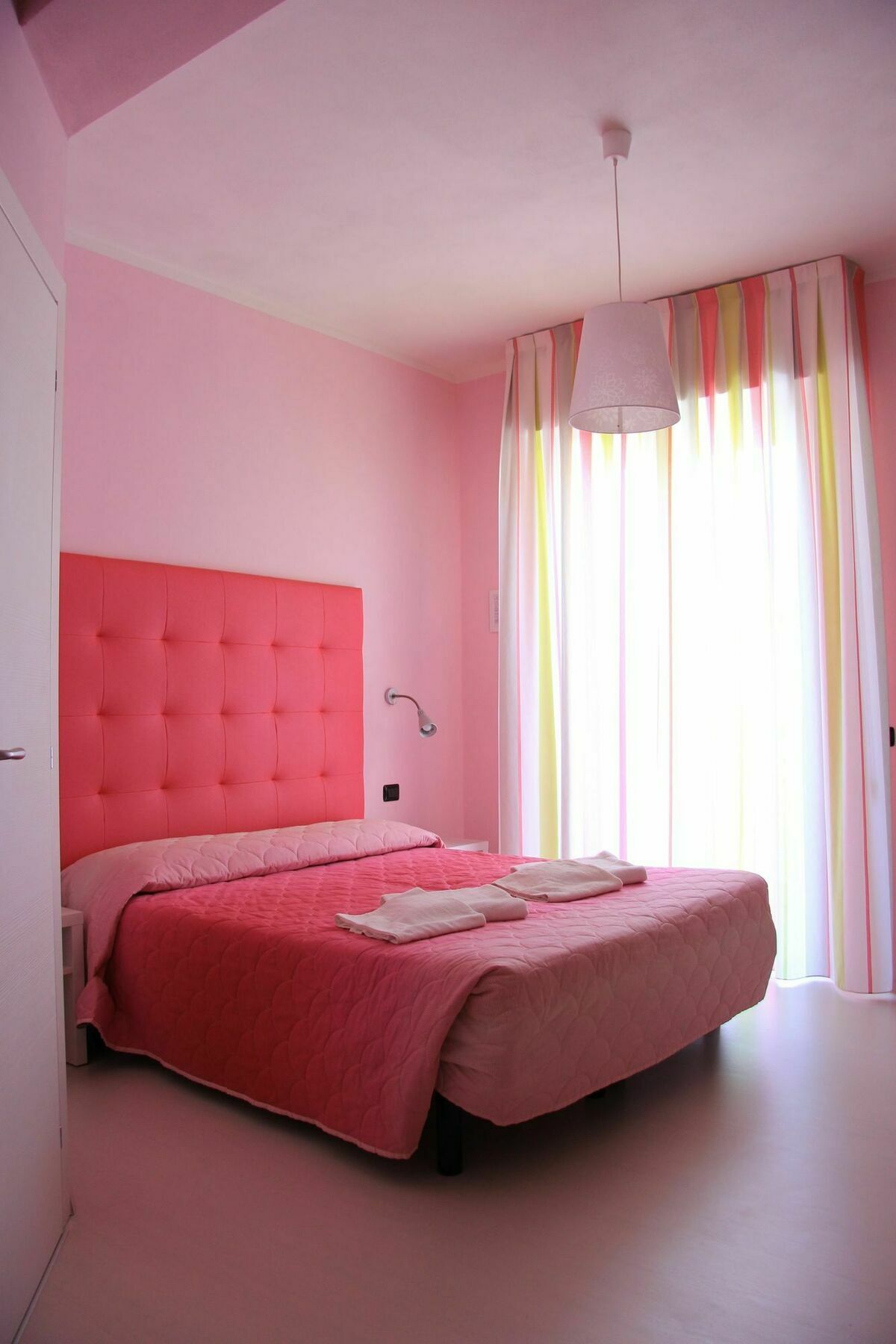 Hotel Leonardo Cesenatico Esterno foto